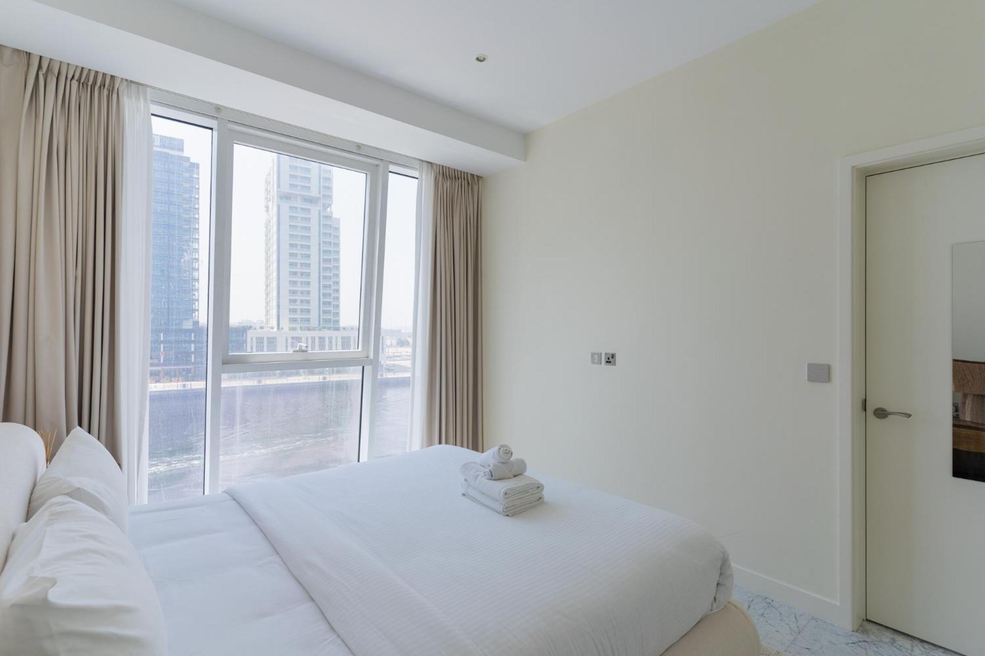 Stylish And L The Pad L Next To Canal Apartment Dubai
